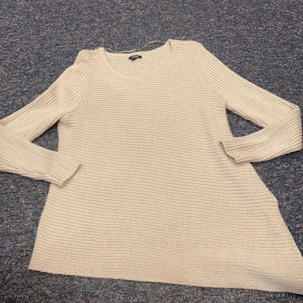 Apt. 9 Gold shimmer sweater sz. XL